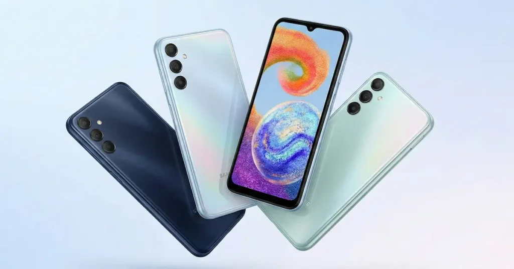 Samsung Galaxy M15 5G en varios colores mostrado desde distintos ángulos, con vista frontal de la pantalla encendida y trasera con triple cámara vertical.