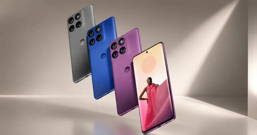 Motorola Edge 60 Pro en acabados gris, azul y violeta, con módulo de cámaras y pantalla curva en la comparativa de diseño